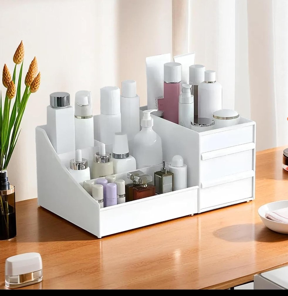 8 Compartment  Cosmetic Box 